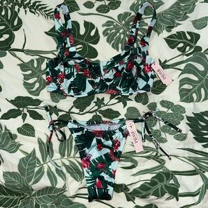 Brand New With Tags Victoria Secret 2-Pc Bikini Set Print TOP 34DD BOTTOM MEDIUM
